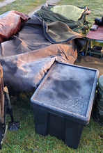 Load image into Gallery viewer, The sturdy box found inside the Midwater Boxall