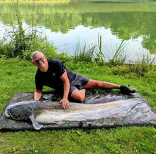Load image into Gallery viewer, Midwater Large Species Unhooking Mat