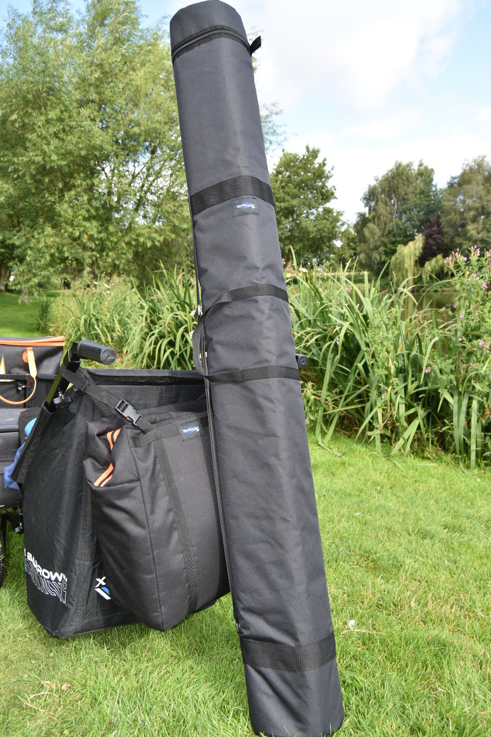 Midwater Totem Pole Holdall