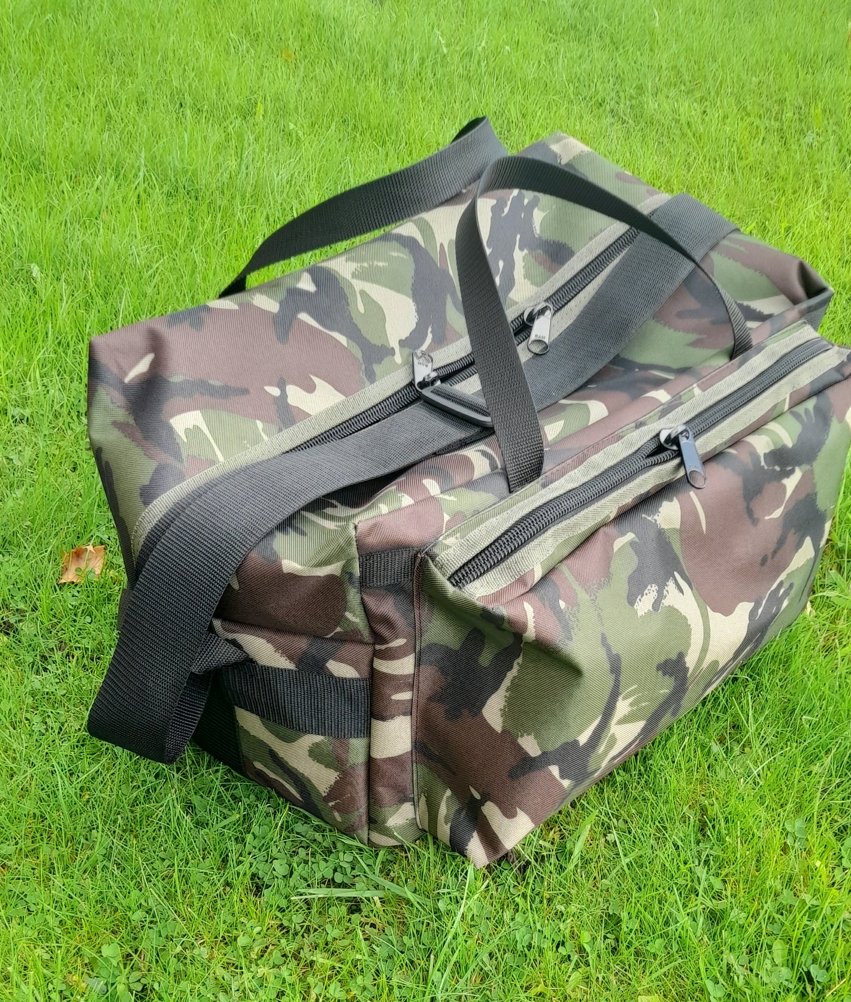 Cult Tackle Carryall Cult Carp Luggage Cult DPM Inner Bait Boat